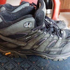 Merrell Vibram Goretex men's size 12 black shoes